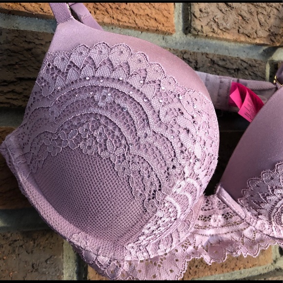 Beyond Sexy Bra - Picture 3 of 6